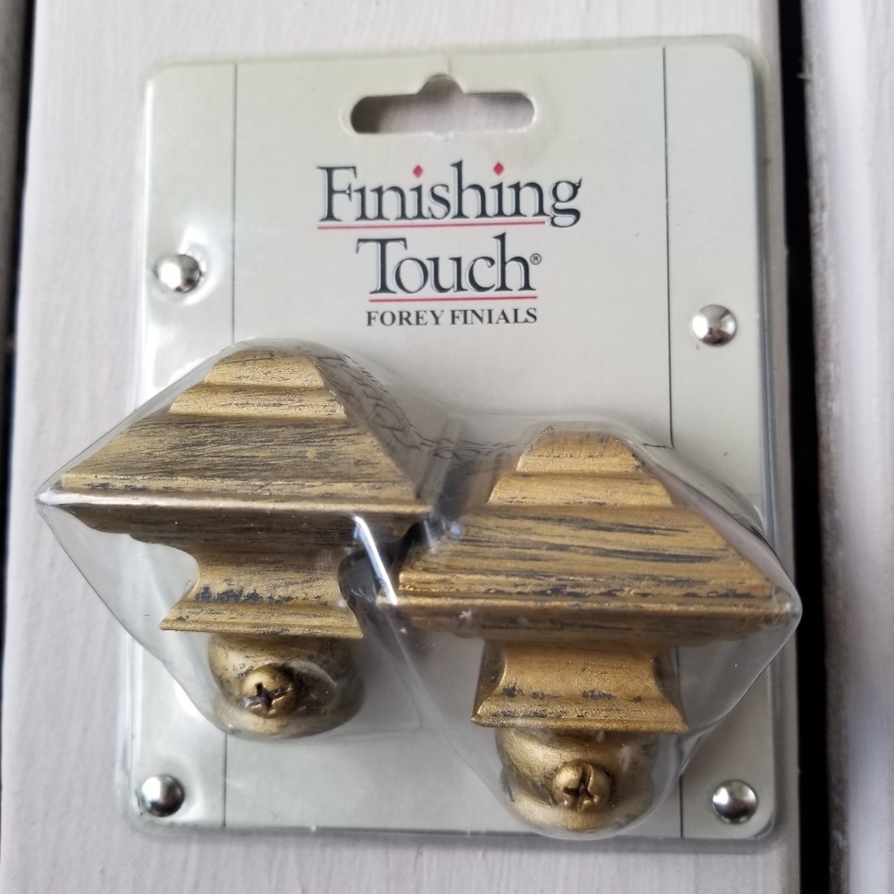 NWT Gold Finials